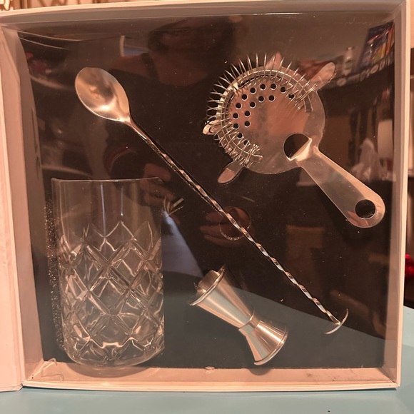 4 Piece Cocktail Mixer Set - Picture 4 of 4